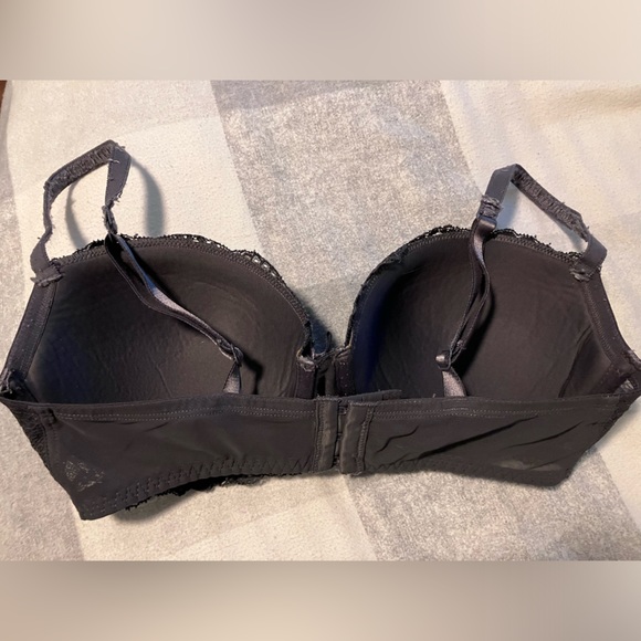 Very pretty grayish/silver push-up bra! - Picture 3 of 3